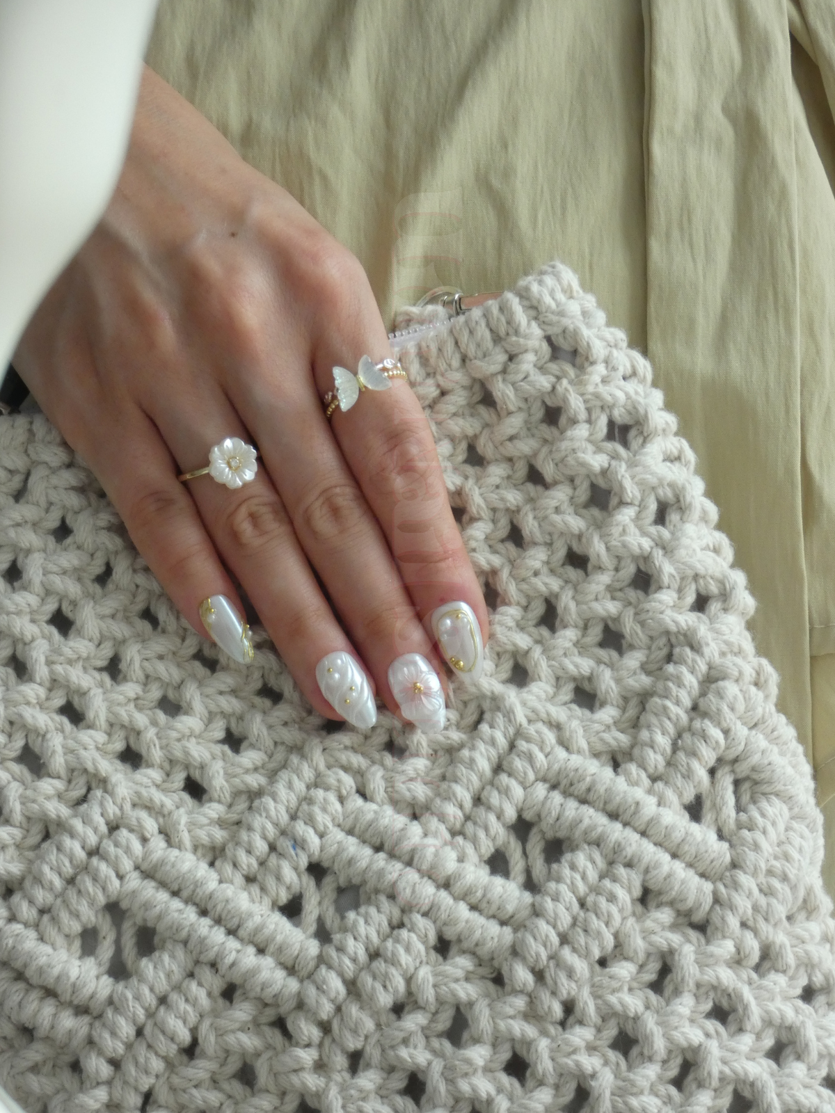 Blanc Luxe 3D Press-On Nails