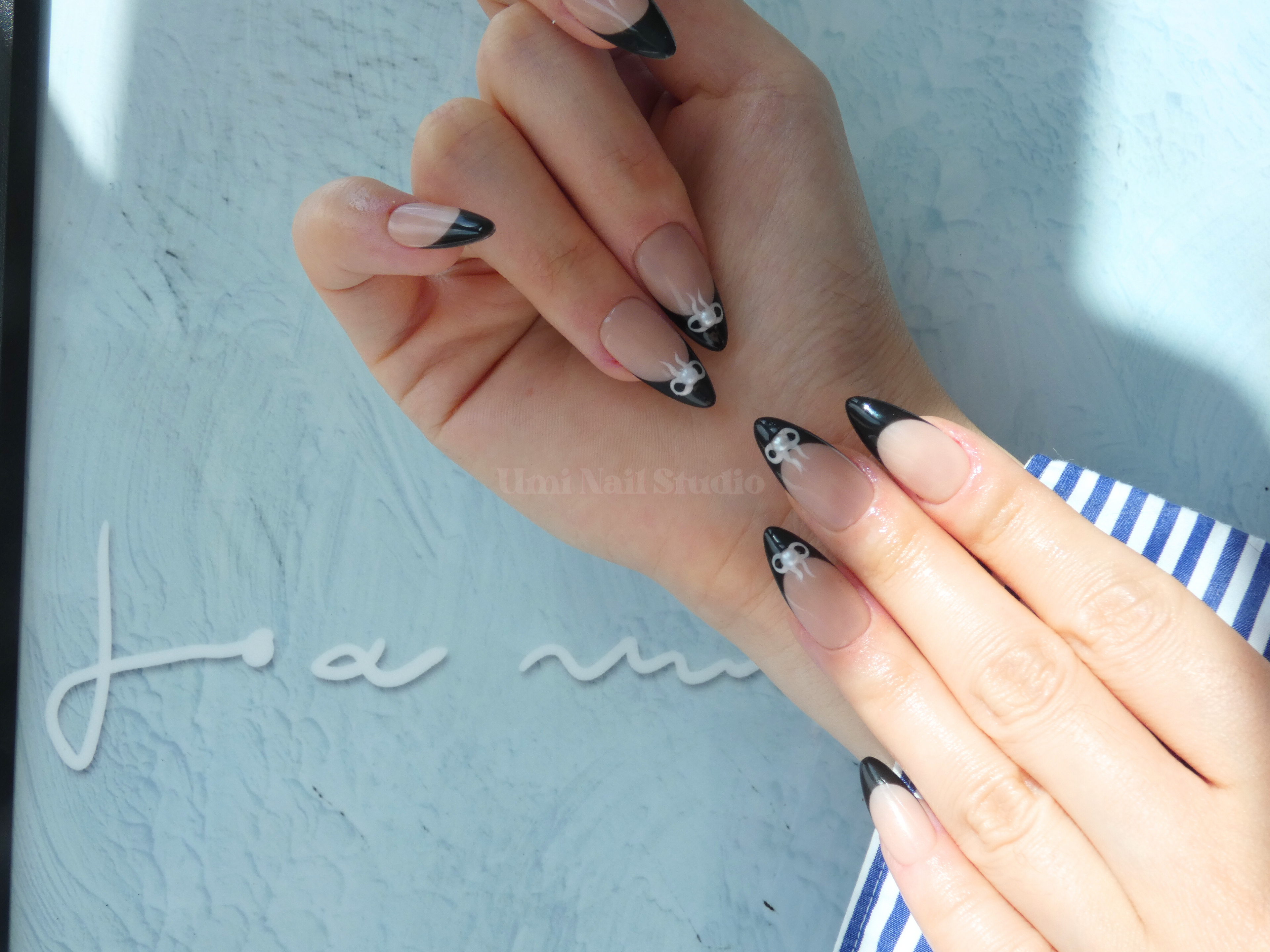 Black Bow French Press-Ons